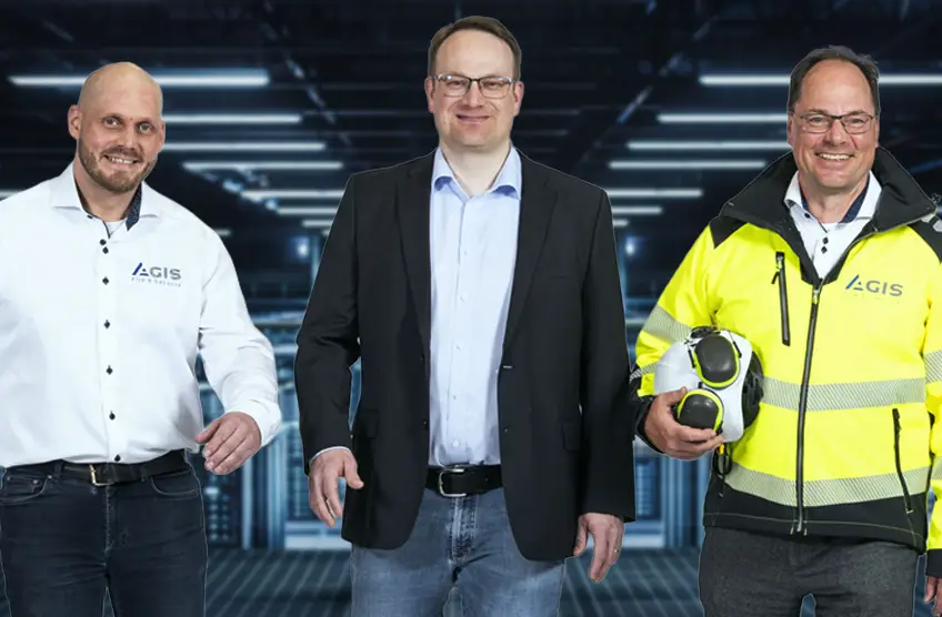 Palvelinkeskus ja mieshenkilö.